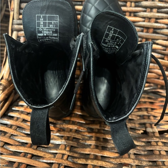 Dr. Martens Coralie quilted black combat boot 7 Great condition! - Picture 12 of 15
